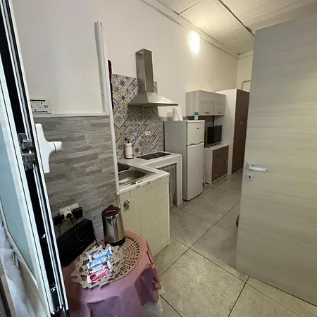 Cikohouse * Νάπολη